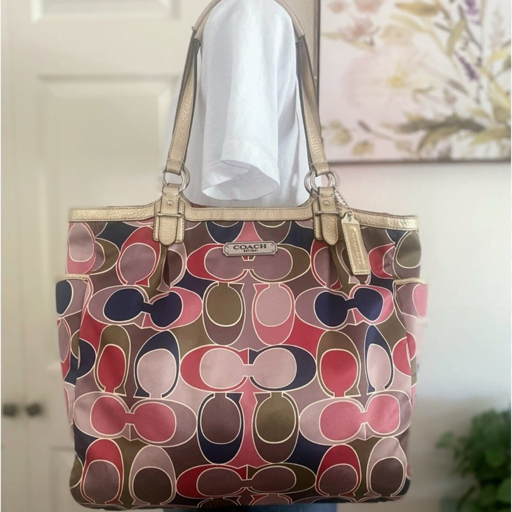 NWOT Coach Multicolor Signature Shoulder Bag
